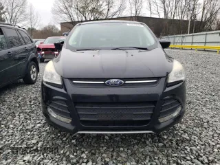 2014 Ford Escape SE with VIN 1FMCU9G94EUA88136, listed as a Copart auction lot 53379805 with 144,286 mi miles and Clean Title. Bid and sale history available at carsss.com. Image 5.