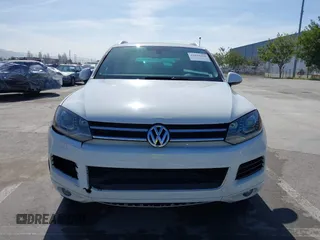 2012 Volkswagen Touareg Sport with VIN WVGEF9BP5CD007294, listed as a IAAI auction lot 41841268 with 160,883 mi miles and . Bid and sale history available at DreamBid. Image 12.