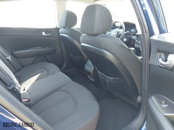 2018 Kia Optima LX with VIN 5XXGT4L31JG268493, listed as a IAAI auction lot 41965277 with 97,458 mi miles. Bid and sale history available at carsss.com. Image 8.
