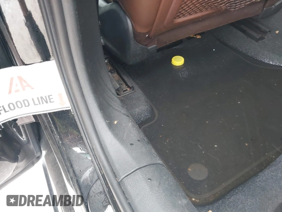 2015 Audi A6 Premium с VIN WAUCFAFC4FN025561, выставлен на аукционе IAAI как лот 40055184 с пробегом 99 744 миль миль и . История ставок и продаж доступна на DreamBid. Изображение 13.