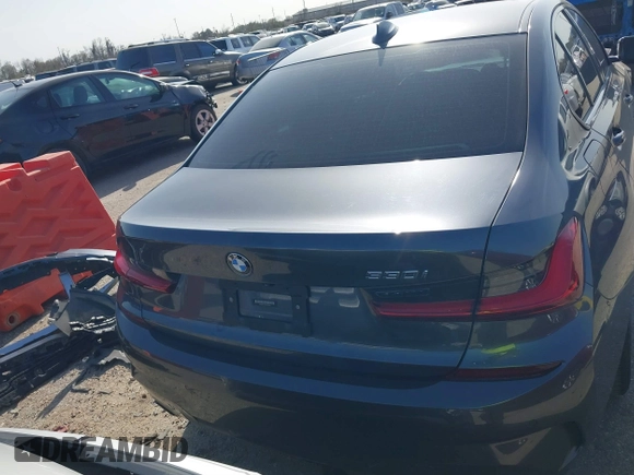 2021 BMW 3 Series 330i with VIN 3MW5R1J08M8C08846, listed as a IAAI auction lot 41731194 with 1 mi miles. Bid and sale history available at carsss.com. Image 17.