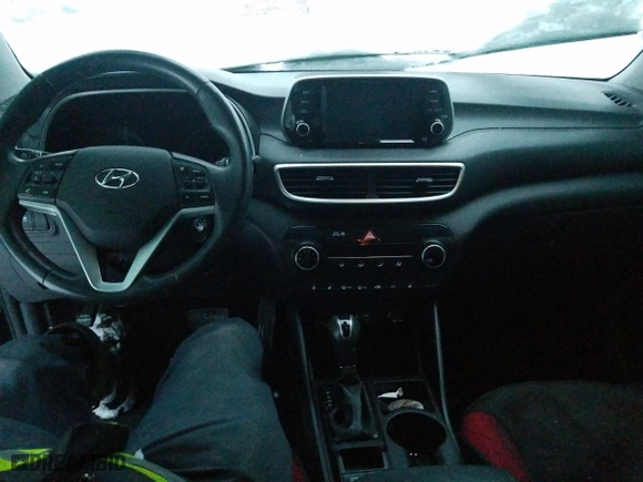 2019 Hyundai Tucson Value with VIN KM8J33A46KU999925, listed as a Copart auction lot 81634934 with 105,400 mi miles and Salvage Title. Bid and sale history available at carsss.com. Image 8.