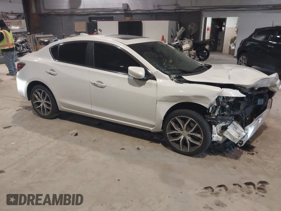 2019 Acura ILX w/Premium Pkg with VIN 19UDE2F71KA010585, listed as a IAAI auction lot 41282658 with 60,854 mi miles. Bid and sale history available at carsss.com. Image 1.