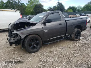 2018 Ram 1500 Express z VIN 3C6JR6AG0JG195515, wystawiony jako Copart lot #56782275 z przebiegiem 64 439 mil mil oraz Szkoda całkowita • Salvage title. Historia ofert i sprzedaży dostępna na DreamBid. Obrazek 1.