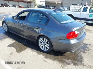 2006 BMW 3 Series 325i with VIN WBAVB13586PT20659, listed as a IAAI auction lot 42085341 with 96,128 mi miles. Bid and sale history available at carsss.com. Image 3.