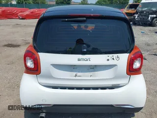 2016 Smart fortwo Passion with VIN WMEFJ5DA7GK079058, listed as a IAAI auction lot 42415044 with 42,279 mi miles and . Bid and sale history available at DreamBid. Image 16.