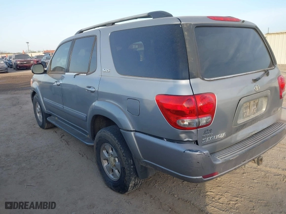 2005 Toyota Sequoia SR5 with VIN 5TDZT34AX5S260090, listed as a IAAI auction lot 41826887 with 231,033 mi miles. Bid and sale history available at carsss.com. Image 3.