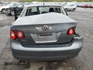 2010 Volkswagen Jetta S с VIN 3VWJZ7AJ8AM003993, выставлен на аукционе Copart как лот 51973625 с пробегом 105 215 миль миль и Списание • Salvage title. История ставок и продаж доступна на DreamBid. Изображение 6.