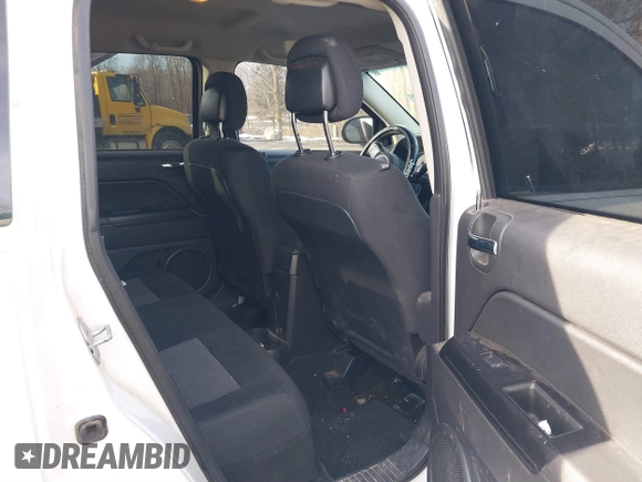 2015 Jeep Compass Sport with VIN 1C4NJDBB7FD214669, listed as a IAAI auction lot 41458343 with 146,374 mi miles and . Bid and sale history available at carsss.com. Image 8.
