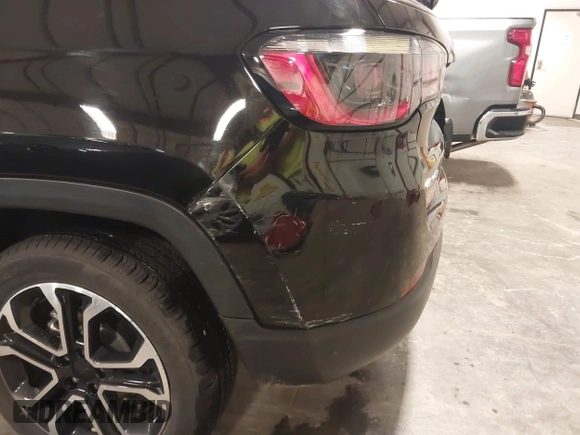 2022 Jeep Compass High Altitude with VIN 3C4NJDCB5NT233969, listed as a IAAI auction lot 42034557 with 23,257 mi miles and . Bid and sale history available at DreamBid. Image 6.