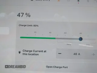 2022 Tesla Model Y Performance z VIN 7SAYGDEF7NF457757, wystawiony jako IAAI lot #42263449 z przebiegiem 65 747 mil mil oraz . Historia ofert i sprzedaży dostępna na DreamBid. Obrazek 18.