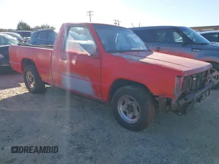 1994 Mitsubishi Mighty Max z VIN JA7LS21G3RP012272, wystawiony jako IAAI lot #41795127 z przebiegiem 8112 mil mil oraz . Historia ofert i sprzedaży dostępna na DreamBid. Obrazek 1.