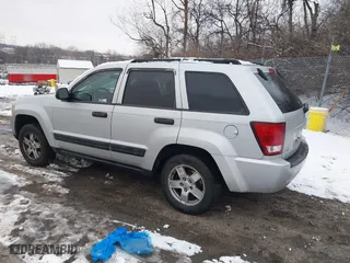 2006 Jeep Grand Cherokee Laredo with VIN 1J4GR48K86C315017, listed as a IAAI auction lot 41573109 with 224,127 mi miles. Bid and sale history available at carsss.com. Image 3.