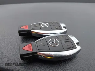 2013 Mercedes-Benz C-Class C 300 Sport with VIN WDDGF8AB5DR259585, listed as a IAAI auction lot 42019712 with 98,718 mi miles. Bid and sale history available at carsss.com. Image 11.