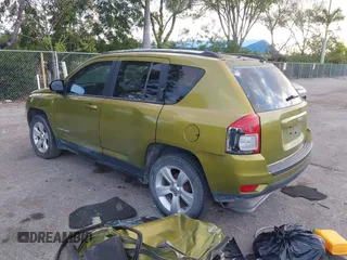 2012 Jeep Compass Sport with VIN 1C4NJCBA9CD633975, listed as a IAAI auction lot 42083500 with 190,412 mi miles and . Bid and sale history available at carsss.com. Image 3.