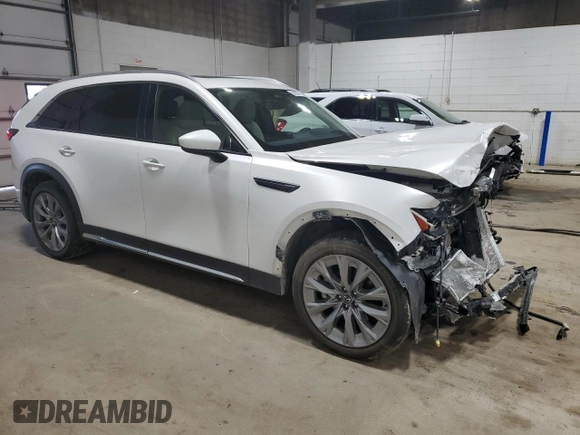 2024 Mazda CX-90 Premium z VIN JM3KKDHD8R1101691, wystawiony jako Copart lot #63206774 z przebiegiem 9 717 mil mil oraz Szkoda całkowita • Salvage title. Historia ofert i sprzedaży dostępna na DreamBid. Obrazek 4.