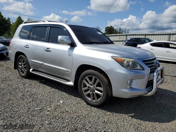 2013 Lexus LX 570 with VIN JTJHY7AX5D4086983, listed as a Copart auction lot 68106944 with 0 mi miles and Salvage Title. Bid and sale history available at carsss.com. Image 4.