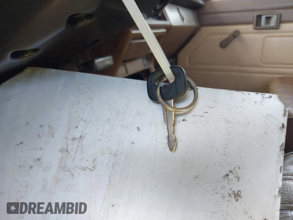 1987 Toyota Pickup с VIN JT5RN75U1G0009955, выставлен на аукционе IAAI как лот 42009064 с пробегом 120 221 миль миль и . История ставок и продаж доступна на DreamBid. Изображение 11.