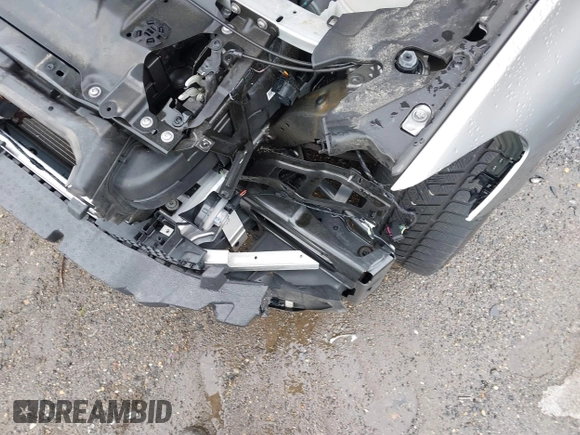 2020 BMW X3 M z VIN 5YMTS0C02L9B29984, wystawiony jako IAAI lot #41655102 z przebiegiem 38 878 mil mil oraz . Historia ofert i sprzedaży dostępna na DreamBid. Obrazek 19.