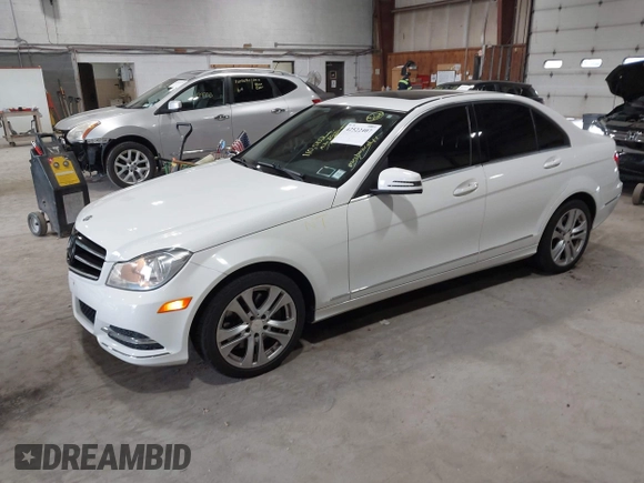 2013 Mercedes-Benz C 300 Sport с VIN WDDGF8AB3DA859410, выставлен на аукционе IAAI как лот 42522407 с пробегом 110 502 миль миль и . История ставок и продаж доступна на DreamBid. Изображение 17.