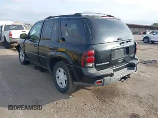 2002 Chevrolet TrailBlazer LS with VIN 1GNDT13S822269549, listed as a IAAI auction lot 41131532 with 286,570 mi miles. Bid and sale history available at carsss.com. Image 3.