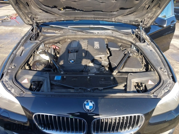 2011 BMW 5 Series 528i with VIN WBAFR1C54BC736807, listed as a IAAI auction lot 41511519 with 212,110 mi miles and . Bid and sale history available at carsss.com. Image 10.