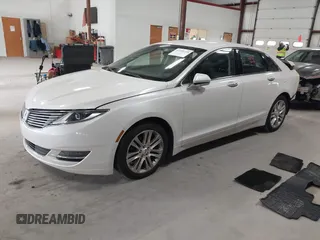 2016 Lincoln MKZ with VIN 3LN6L2G9XGR600497, listed as a IAAI auction lot 41996468 with 201,148 mi miles. Bid and sale history available at carsss.com. Image 2.