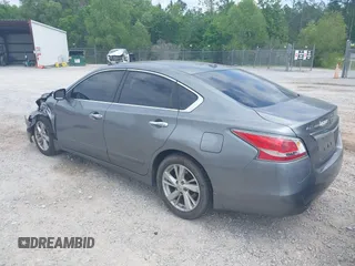 2015 Nissan Altima SV z VIN 1N4AL3AP9FC575493, wystawiony jako IAAI lot #42065104 z przebiegiem 230 291 mil mil oraz . Historia ofert i sprzedaży dostępna na DreamBid. Obrazek 3.