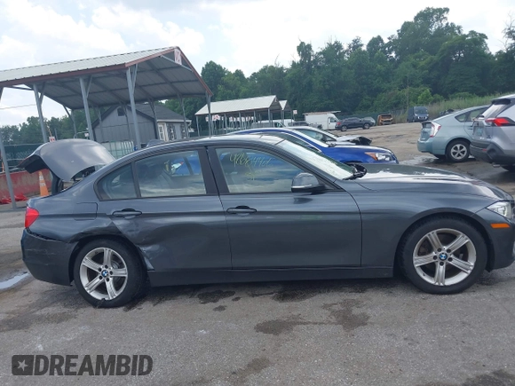 2014 BMW 3 Series 328i xDrive с VIN WBA3B5C50EF959198, выставлен на аукционе IAAI как лот 42684406 с пробегом 92 187 миль миль и . История ставок и продаж доступна на DreamBid. Изображение 13.