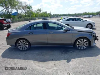 2019 Mercedes-Benz CLA 250 с VIN WDDSJ4EB4KN773539, выставлен на аукционе IAAI как лот 42299213 с пробегом 55 007 миль миль и . История ставок и продаж доступна на DreamBid. Изображение 13.