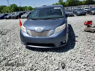 2015 Toyota Sienna XLE with VIN 5TDYK3DCXFS676402, listed as a Copart auction lot 54733845 with 173,044 mi miles and Salvage Title. Bid and sale history available at DreamBid. Image 14.