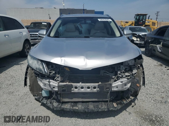2017 Lincoln MKC Premiere z VIN 5LMCJ1C95HUL11303, wystawiony jako Copart lot #58263945 z przebiegiem 82 628 mil mil oraz Szkoda całkowita • Salvage title. Historia ofert i sprzedaży dostępna na DreamBid. Obrazek 5.