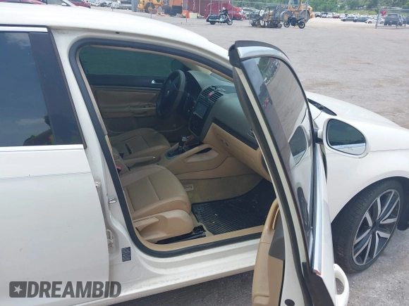 2006 Volkswagen Jetta 1.9L TDI z VIN 3VWRT71K86M632237, wystawiony jako IAAI lot #42390120 z przebiegiem 359 623 mil mil oraz . Historia ofert i sprzedaży dostępna na DreamBid. Obrazek 5.
