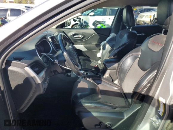 2017 Jeep Cherokee Trailhawk with VIN 1C4PJMBS2HW599199, listed as a Copart auction lot 47591085 with 175,518 mi miles and Salvage title. Bid and sale history available at DreamBid. Image 7.