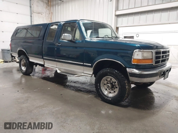 1997 Ford F-250 HD with VIN 1FTHX26G0VEB12354, listed as a IAAI auction lot 42033876 with Not Provided miles. Bid and sale history available at carsss.com. Image 1.