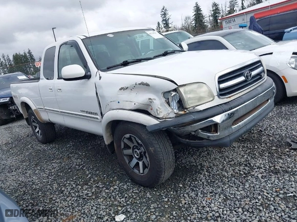 2001 Toyota Tundra Ltd with VIN 5TBBT48181S180372, listed as a IAAI auction lot 41749245 with 233,375 mi miles. Bid and sale history available at carsss.com. Image 1.