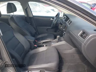 2011 Volkswagen Jetta SE with VIN 3VWDX7AJ4BM324160, listed as a IAAI auction lot 42505233 with 181,277 mi miles and . Bid and sale history available at DreamBid. Image 5.