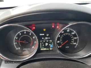 2024 Mitsubishi Outlander S z VIN JA4ARUAU7RU003304, wystawiony jako Copart lot #53675515 z przebiegiem 32 981 mil mil oraz Nie do naprawy. Historia ofert i sprzedaży dostępna na DreamBid. Obrazek 9.