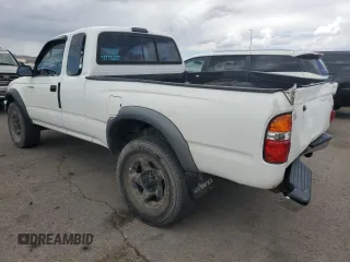 2002 Toyota Tacoma with VIN 5TEWM72NX2Z087098, listed as a Copart auction lot 63470295 with 193,784 mi miles and Salvage title. Bid and sale history available at DreamBid. Image 2.