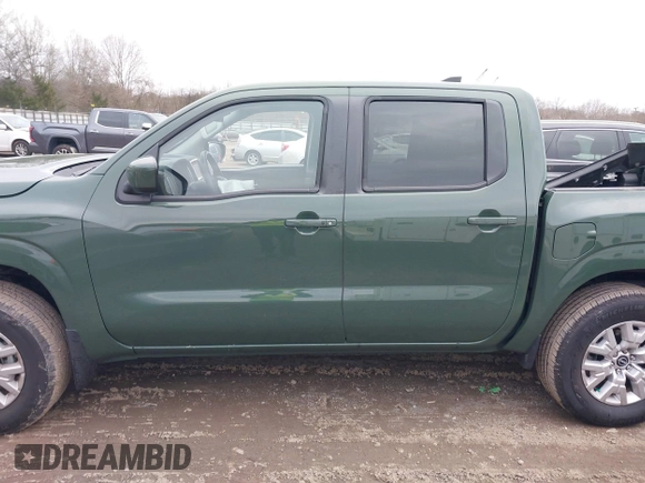 2024 Nissan Frontier SV z VIN 1N6ED1EK6RN618205, wystawiony jako IAAI lot #41205878 z przebiegiem 10 414 mil mil oraz . Historia ofert i sprzedaży dostępna na DreamBid. Obrazek 14.