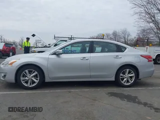 2013 Nissan Altima SV with VIN 1N4AL3AP7DC268367, listed as a IAAI auction lot 41911133 with 192,844 mi miles and . Bid and sale history available at carsss.com. Image 14.