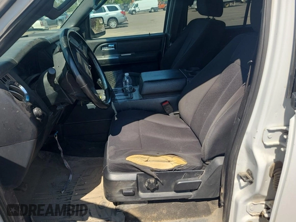 2015 Ford Expedition XL with VIN 1FMJU1GT0FEF29373, listed as a IAAI auction lot 42786317 with 139,186 mi miles and . Bid and sale history available at DreamBid. Image 16.
