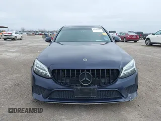 2019 Mercedes-Benz C 300 z VIN 55SWF8DB3KU296007, wystawiony jako IAAI lot #41563261 z przebiegiem 155 185 mil mil oraz . Historia ofert i sprzedaży dostępna na DreamBid. Obrazek 12.