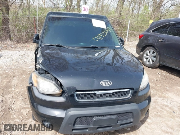 2010 Kia Soul + with VIN KNDJT2A25A7180012, listed as a IAAI auction lot 41925049 with 191,511 mi miles. Bid and sale history available at carsss.com. Image 12.