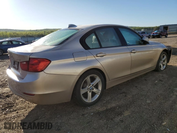 2013 BMW 3 Series 328i xDrive z VIN WBA3B5C57DF592525, wystawiony jako Copart lot #52164485 z przebiegiem 139 135 mil mil oraz Czysty tytuł • Clean title. Historia ofert i sprzedaży dostępna na DreamBid. Obrazek 3.