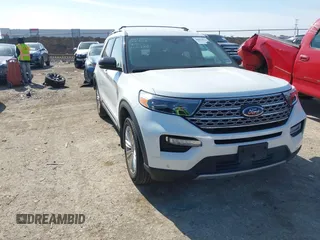 2020 Ford Explorer Limited with VIN 1FM5K8FW9LGB30926, listed as a IAAI auction lot 41582012 with 65,207 mi miles. Bid and sale history available at carsss.com. Image 1.