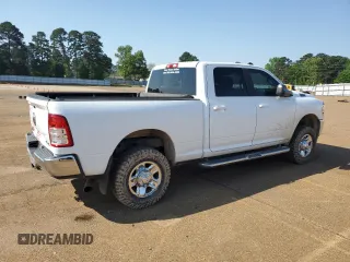 2021 Ram 2500 Big Horn z VIN 3C6UR5DL2MG627980, wystawiony jako Copart lot #51838145 z przebiegiem 130 024 mil mil oraz Szkoda całkowita • Salvage title. Historia ofert i sprzedaży dostępna na DreamBid. Obrazek 3.