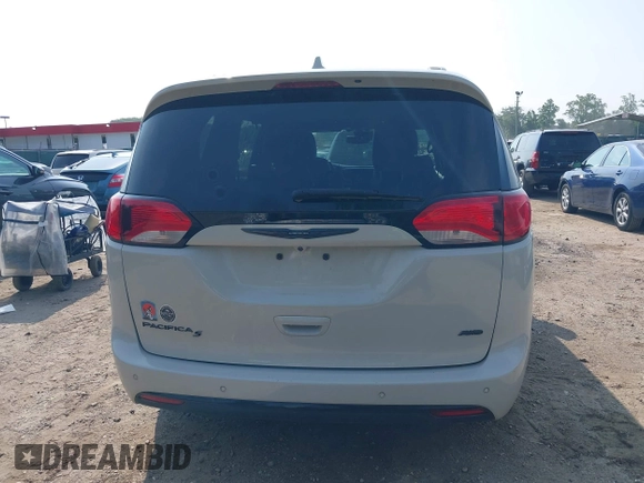 2020 Chrysler Pacifica Launch Edition with VIN 2C4RC3BGXLR267876, listed as a IAAI auction lot 42424841 with 87,586 mi miles and . Bid and sale history available at DreamBid. Image 16.