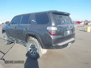 2018 Toyota 4Runner SR5 with VIN JTEBU5JR8J5512452, listed as a IAAI auction lot 41075690 with 52,750 mi miles. Bid and sale history available at carsss.com. Image 6.