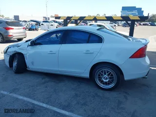 2013 Volvo S60 T5 Premier with VIN YV1612FS7D2184899, listed as a IAAI auction lot 42003628 with 140,073 mi miles. Bid and sale history available at carsss.com. Image 13.